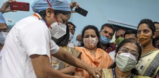 India arranca «la mayor campaña de vacunación del mundo» contra la covid-19 India