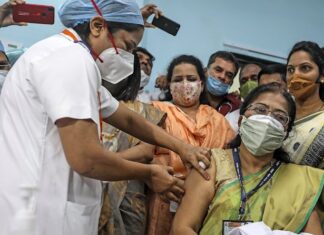 India arranca «la mayor campaña de vacunación del mundo» contra la covid-19 India