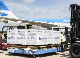Llega a Argentina el avión de Rusia con la segunda remesa de la Sputnik-V Buenos Aires (Argentina)