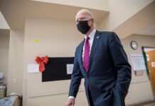 Gobierno de Biden reafirma compromiso migratorio pero el cambio tomará tiempo