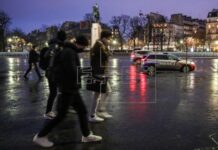 Francia suma 16.642 casos y 141 muertos en hospitales en un día