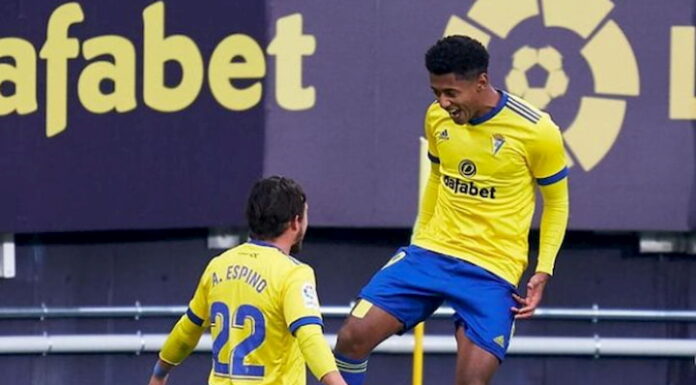 Choco Lozano, «supercontento» por su gol y por la victoria del Cádiz