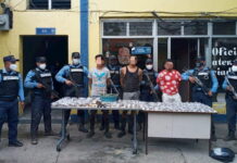 Capturan a sujetos vinculados a la venta de drogas y posesión ilegal de arma de fuego