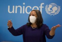 Directora regional de Unicef defiende la reapertura de escuelas en Honduras