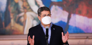 800 mil dosis de vacunas contra el COVID-19 llegarán en la segunda quincena de febrero anunció el presidente Hernández