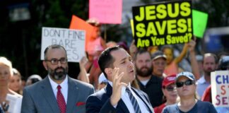 Legislador floridano propone que una autopista se llame Donald Trump