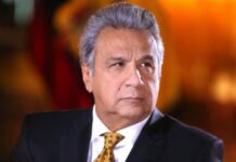 Avión de presidente de Ecuador aterriza de emergencia y atrasa vuelta de EE.UU.