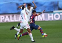 Real Madrid y Levante empatan 1-1 al descanso tras la expulsión de Militao