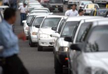 Taxistas y pobladores protestan por mal estado de las calles en la CA-13 TAXIS PROTESTA