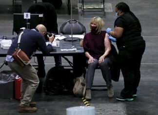 Nueva York administra el 83 % de vacunas y pide más suministro ante demanda Vacuna new york