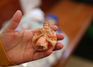 Acuden a iglesias con motivo de celebración del día de la candelaria en Ciudad de México