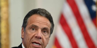 Gobernador de Nueva York en medio de tormenta por nuevas acusaciones de acoso