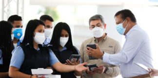 Presidente Hernández lanza programa de entrega de tablets educativas para beneficiar a 200.000 estudiantes del nivel público