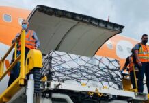 Llega a Colombia el primer lote de 50.000 vacunas contra la covid-19