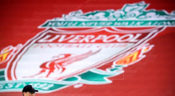 El Liverpool vuelve a ganar con Adrián San Miguel de titular
