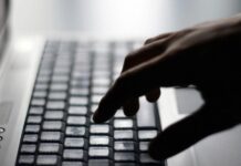 Detienen sujeto por difundir pornografía infantil en Facebook