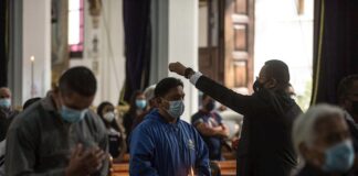 Católicos se adaptan al Miércoles de Ceniza con sana distancia