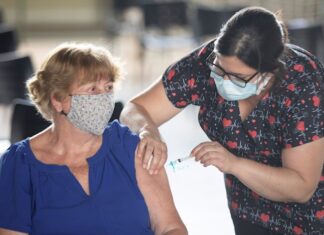 Latinoamérica, con 600.000 muertes por covid, aguarda ya las dosis de COVAX