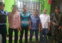 Sujetos son detenidos por policías preventivos en posesión ilegal de varias armas de fuego