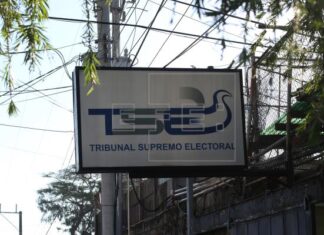 Ente electoral salvadoreño realiza simulacro nacional de transmisión de datos