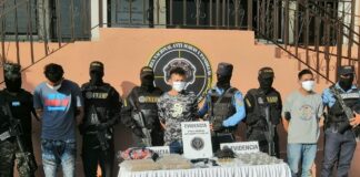 Tras los hechos violentos sucedidos el día de ayer en la Ciudad Capital, agentes policiales desarrollan fuerte despliegue operacional