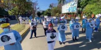 Manejo eficiente de la pandemia Covid-19 y compra de la vacuna exigen mediante protesta los galenos del Catarino Rivas