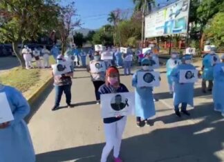 Manejo eficiente de la pandemia Covid-19 y compra de la vacuna exigen mediante protesta los galenos del Catarino Rivas