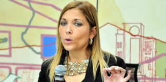 Ana Paola Hall, presidenta del CNE, informa estar hospitalizada