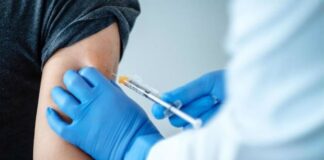 “Me apliqué la vacuna ayer y no he tenido efectos secundarios”, destaca Mario Elvir