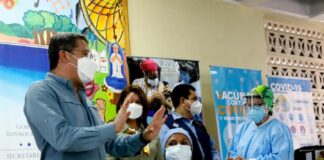 Inicia jornada de vacunación en centros de salud contra el Covid-19