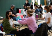 EEUU empieza a estudiar si las personas vacunadas pueden transmitir la covid