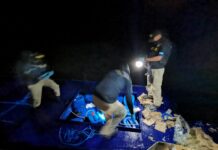 ATIC. Decomisa embarcación en la Mosquita, con 26 fardos droga y captura a 5 Personas de nacionalidad Venezolana