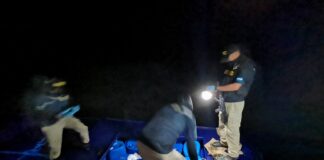 ATIC. Decomisa embarcación en la Mosquita, con 26 fardos droga y captura a 5 Personas de nacionalidad Venezolana