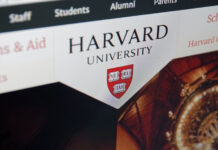 La Administración Trump congela todas las nuevas subvenciones a la Universidad de Harvard