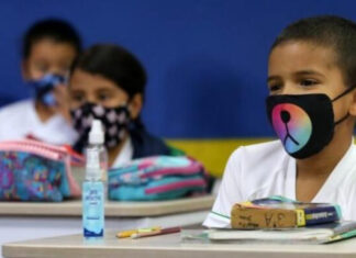 Científico advierte que el retorno a clases semipresenciales aumentaría los casos Covid-19