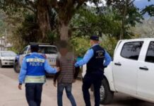 Funcionarios policiales realizan la aprehensión de un menor de 16 años por supuestos actos de lujuria agravados
