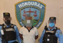 Funcionarios policiales capturan a sujeto que tiene dos órdenes de captura acusado por el delito de violación especial y trata de personas