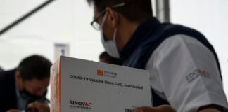 El Salvador recibe un millón de vacunas anticovid de la china Sinovac