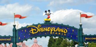 El parque Disneyland París aplaza sin fecha de su reapertura por la Covid