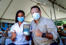 Estudiantes de Atlántida reciben Tablet electrónicas