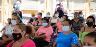 Al menos 361 mujeres campesinas de Valle y Choluteca reciben herramientas para mejorar su trabajo