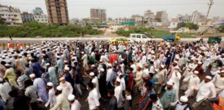 Doce muertos en tres días de protestas islamistas contra Modi en Bangladesh