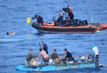 EEUU repatría a 2 cubanos interceptados en el mar, mientras se duplican casos