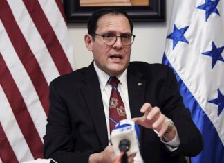Honduras denuncia que le ofrecían vacunas por cuatro veces su precio en EEUU