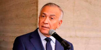 Está “clarísimo que las vacunas deben ser gratuitas y voluntarias” dice Mauricio Oliva