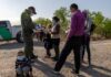 Miles de deportados mexicanos desde EEUU reflejan la incesante ola migratoria