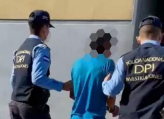 De manera flagrante DPI arresta a un supuesto distribuidor de drogas