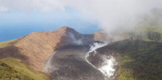 La ONU advierte de crisis humanitaria por erupción del volcán La Soufriere