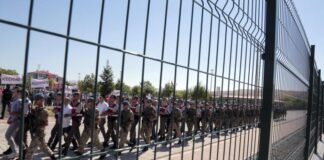 Turquía pena con cadena perpetua a 38 militares por la asonada de 2016