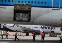 Ecuador recibe el mayor cargamento de vacunas de China contra la covid-19